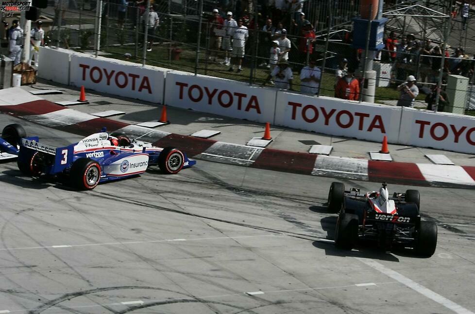 Auch in der Saison 2011 wird es für Penske nichts mit dem ersten Titel seit 2006. In Long Beach kommen sich Castroneves und Power gegenseitig in die Quere. Der Australier hält den Titelkampf immerhin bis zum tragischen Saisonfinale in Las Vegas (tödlicher Unfall von Dan Wheldon) offen, während Castroneves ...