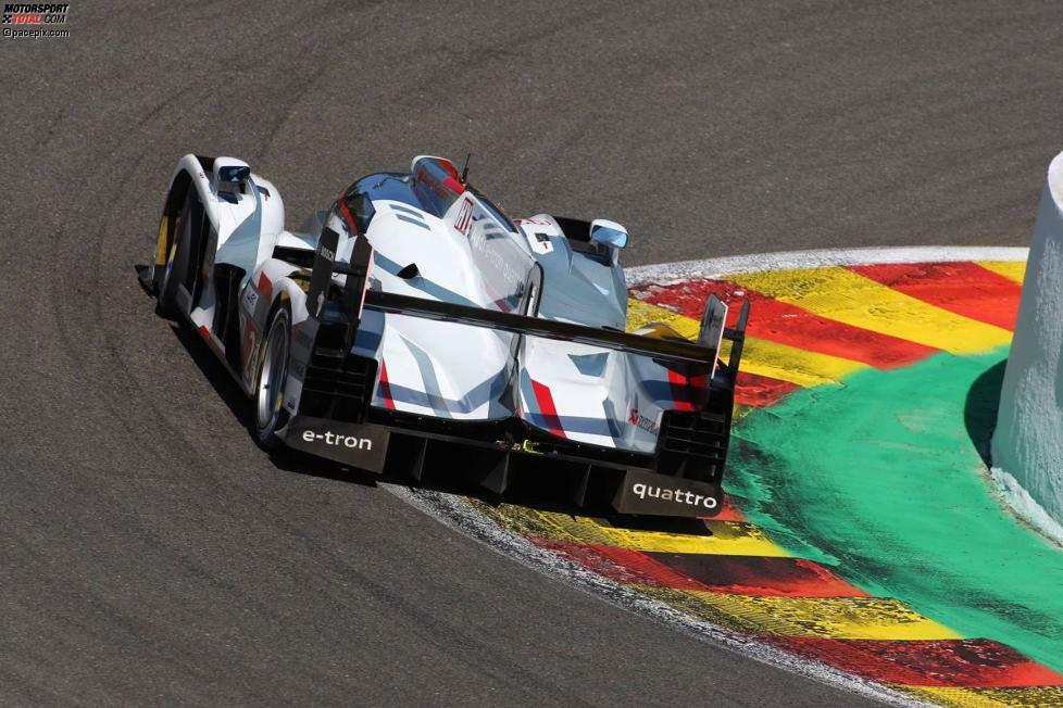 Beim zweiten Saisonlauf in Spa-Francorchamps folgte die große Generalprobe für das Highlight in Le Mans. Audi startete mit drei Autos in das Sechs-Stunden-Rennen in den Ardennen. Im Qualifying waren Kristensen/McNish/Duval nicht an der Spitze - nur Rang drei hinter den beiden anderen Audi R18 e-tron quattro.