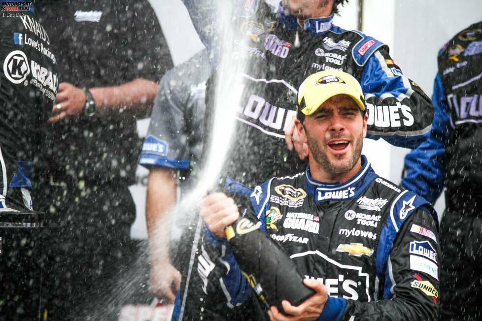 Jimmie Johnson und der verdiente Kampf mit der Schampus-Flasche