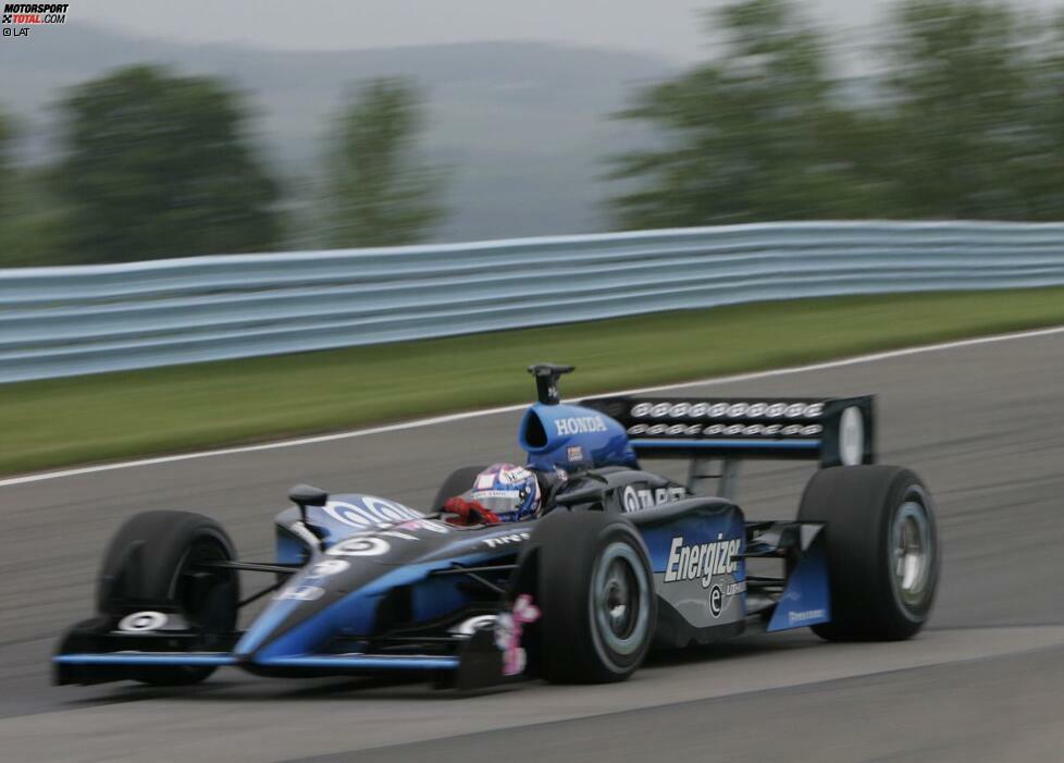 In seinem eigentlichen Metier, der IndyCar-Serie, gelingt Dixon in Watkins Glen der erste Saisonsieg 2006, bevor er in Richmond einen zweiten folgen lässt. Ende des Jahres schlägt für ihn Gesamtrang vier zu Buche.