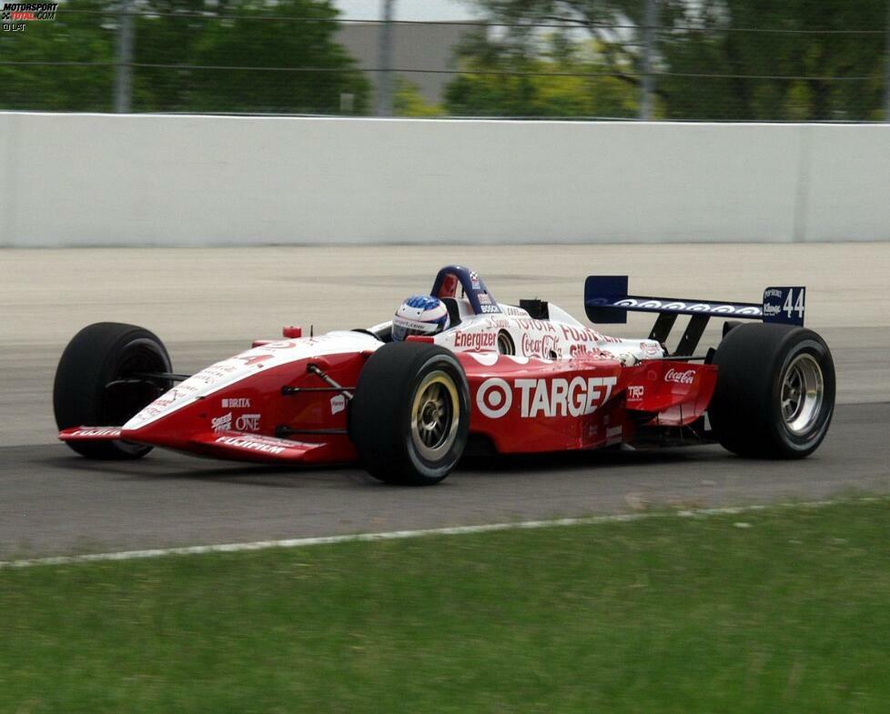 ... der Neuseeländer ab dem vierten Saisonlauf 2002 in Milwaukee für Chip Ganassi Racing ins Lenkrad eines Lola-Toyota greift. Teamkollege ist der Schwede Kenny Bräck, der im Winter 2001/2002 nach dem Vizetitel von Rahal zu Ganassi wechselte.