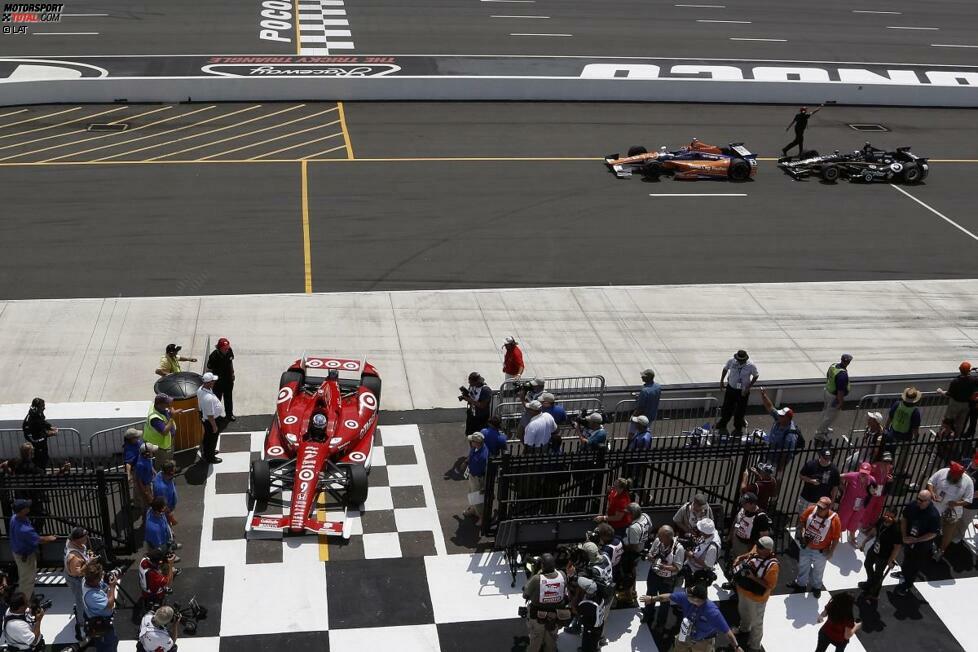 In der IndyCar-Saison 2013 läuft für Dixon zunächst nicht viel zusammen, doch Anfang Juli gelingt in Pocono der Durchbruch. Beim historischen Ganassi-Dreifachsieg behält der Kiwi die Oberhand ...