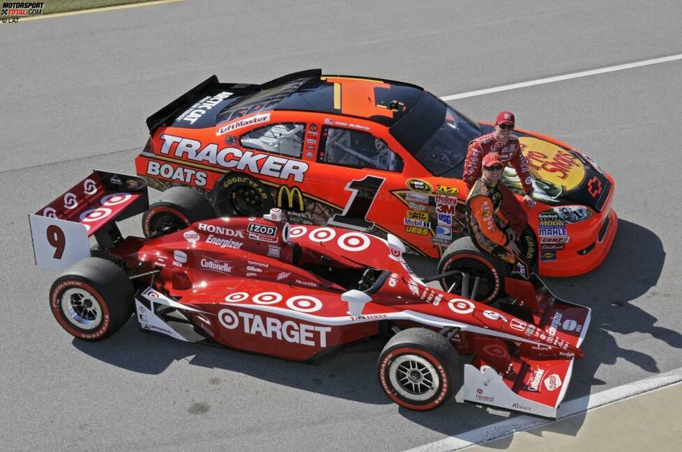 Das Jahr 2011 beginnt für Scott Dixon mit einem Autotausch mit Ganassis NASCAR-Pilot Jamie McMurray. In Talladega fährt Dixon den Chevrolet Impala aus dem Sprint-Cup. McMurray fährt im Barber Motorsports Park den Dallara-Honda von Dixon, der mit diesem Auto ...