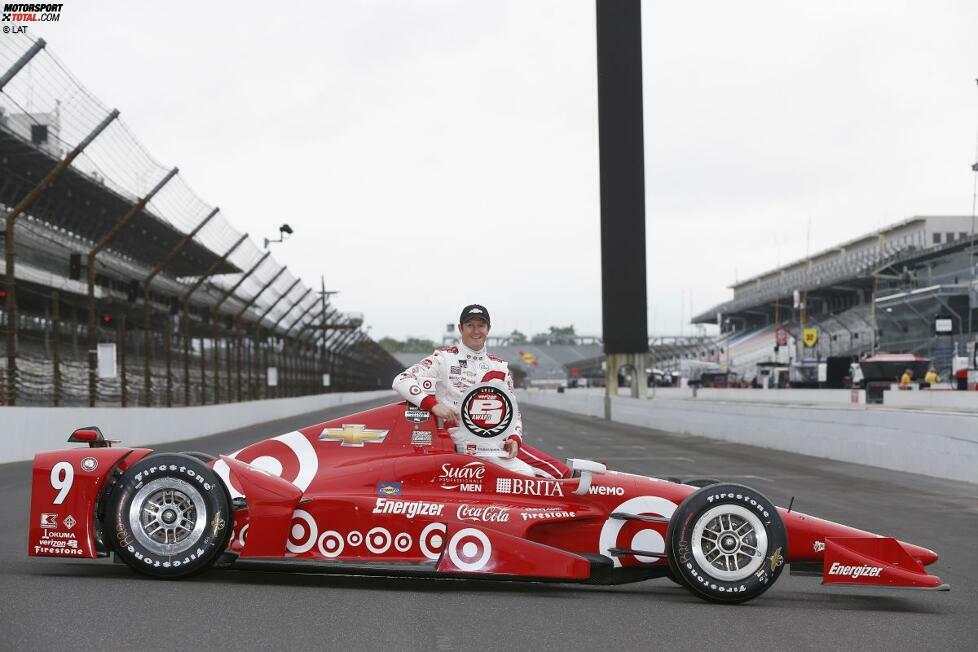 Als beim Indy 500 die Speedway-Variante der Aero-Kits debütiert, fährt Dixon auf die Pole-Position. Das Rennen im Brickyard beendet er nach Handlingsproblemen im Anschluss an die meisten Führungsrunden aber 