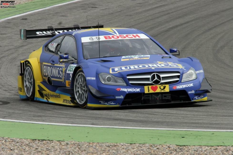 Lange war Gary Paffett in schlichtem Schwarz unterwegs. 2013 setzt der Vizemeister auf frische Farben und hat dank dem neuen Geldgeber Euronics nicht nur einen Stern auf der Haube, sondern auch auf dem Dach seines C-Coupés.