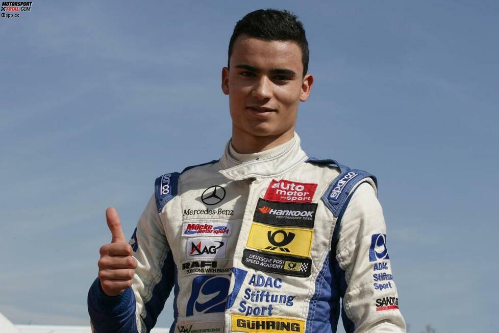 Und noch ein Mercedes-Fahrer, der auf das Christkind wartet. In sein silbernes C-Klasse-Coupé mit AMG-Schriftzügen wird Rookie Pascal Wehrlein erst beim Saisonauftakt in Hockenheim einsteigen dürfen.