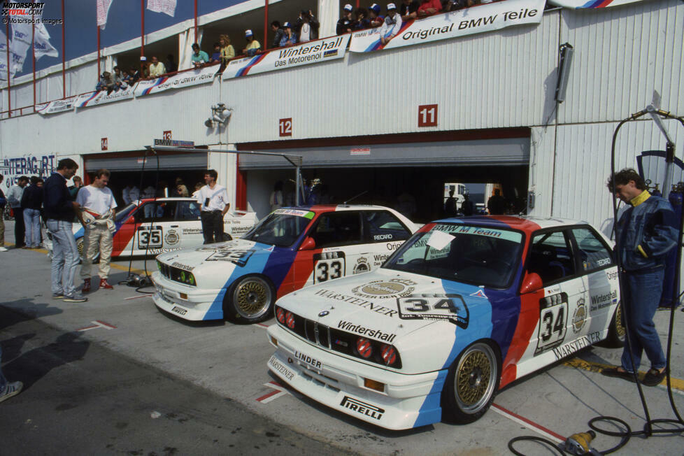 Dieter Quester: Der Österreicher bestreitet beim Heimrennen in Zeltweg 1974 nur einen Grand Prix - und macht sich bei den Sportwagen einen Namen. In der DTM fährt er von 1988 bis 1991 70 Rennen für BMW. Legendär sind seine Scherze - und der Zieleinlauf 1990 auf der AVUS, als Questers Bolide auf dem Dach über die Linie rutscht und durch den Abbruch Dritter wird!