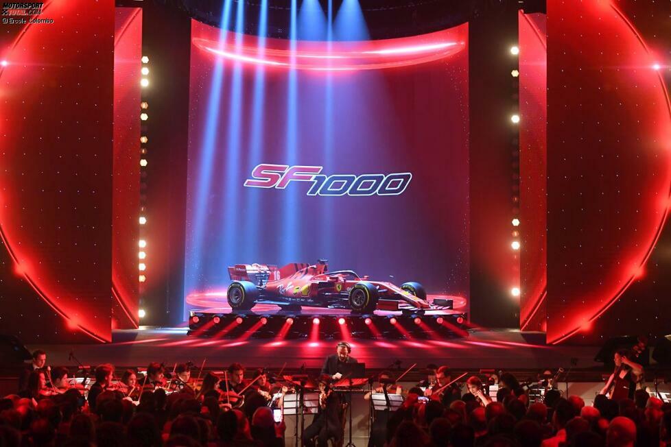 2020: Großer Auftritt für den SF1000 von Sebastian Vettel und Charles Leclerc, denn Ferrari stellt den Neuwagen in einem riesigen Theater in Reggio Emilia vor - und inszeniert eine Show, die ihresgleichen sucht! Warum 