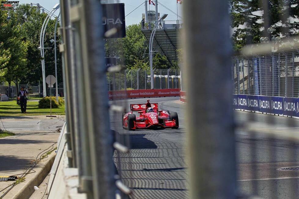 Auch in der Saison 2013 bleibt Franchitti sieglos. Bei seinem Horrorcrash von Houston verletzt er sich schwer und kündigt im November 2013 seinen Rücktritt an. Ein ganz Großer des Motorsports hört auf.