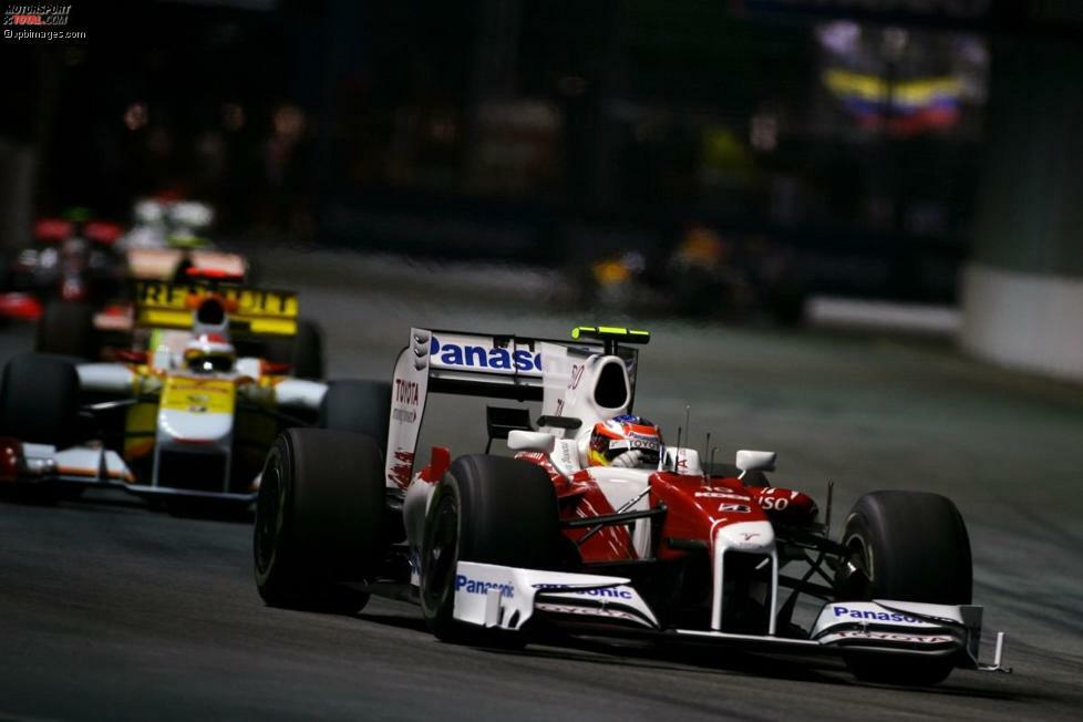Auf seiner Lieblingsstrecke Singapur lässt Timo Glock seinen zweiten Podestplatz des Jahres 2009 folgen. Was damals niemand ahnt: Es wird der letzte Besuch auf dem Formel-1-Podest sein.
