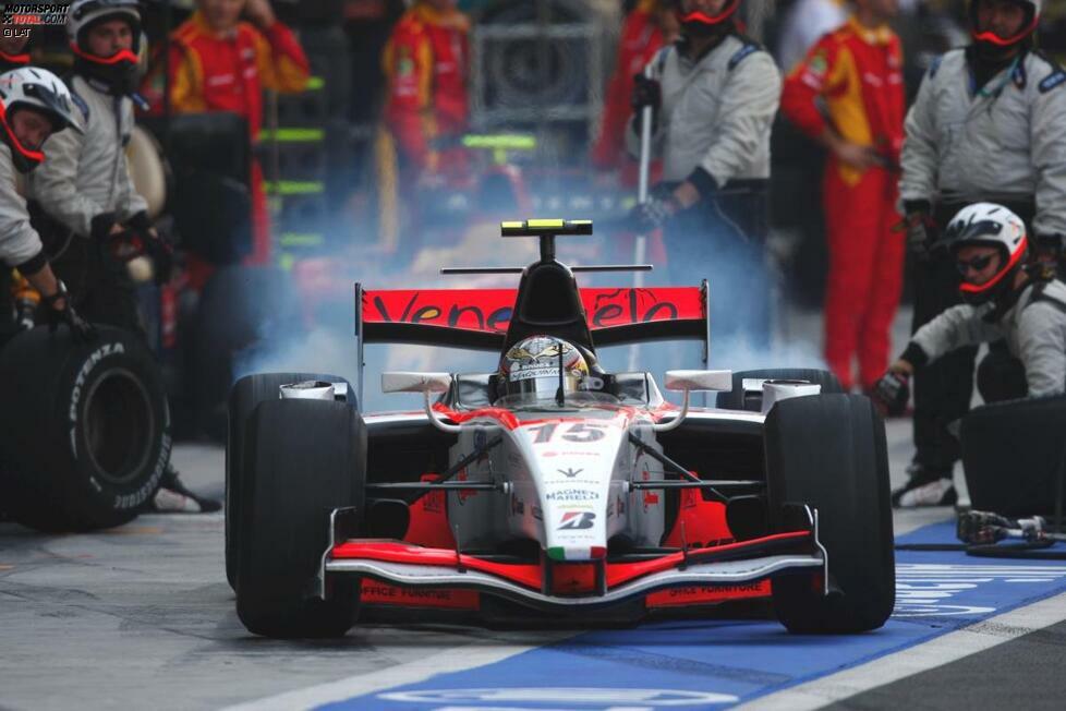 2010: Pastor Maldonado (Rapax): Der Kampf um den Meistertitel 2010 ist Duell Venezuela gegen Mexico. Mit sechs Siegen behält Maldonado dabei die Oberhand über Sergio Perez. Für beide führt anschließend der Weg in die Formel 1. Perez geht zu Sauber, während Maldonado nicht nur als Meister der GP2, sondern auch als Williams-Fahrer Nachfolger von Nico Hülkenberg wird.