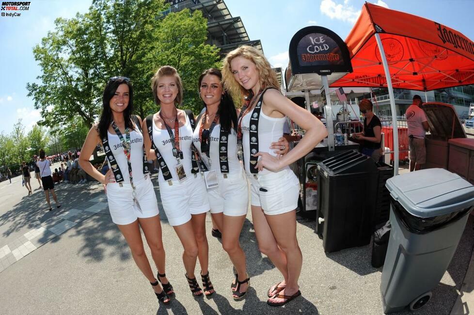 Auch Jägermeister schickt Girls nach Indianapolis.