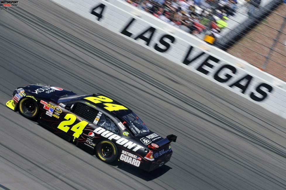 Die Saison 2010 markiert für Jeff Gordon nach 2008 die zweite ohne Sieg. Beim dritten Saisonlauf in Las Vegas bleibt ihm trotz 219 von 267 auf Platz eins verbrachten Runden nur Platz drei. Sieger natürlich Jimmie Johnson, der in diesem Jahr seinen fünften NASCAR-Titel unter Dach und Fach bringt und damit seinen persönlichen 
