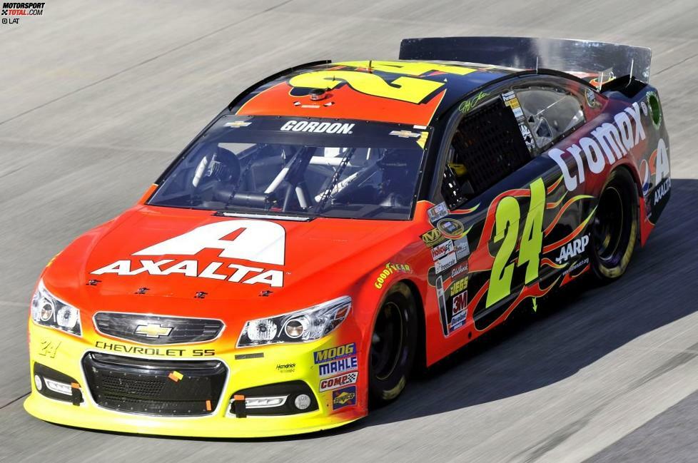 In der Saison 2013 prangt bei den vom DuPont-Konzern gesponserten Rennen die neue Marke Axalta auf auf dem Hendrick-Chevy von Jeff Gordon. Gleichzeitig ist es die Debütsaison des neuen Autos vom Typ Gen6. Mit diesem hat Gordon zu Saisonbeginn sichtlich Mühe.