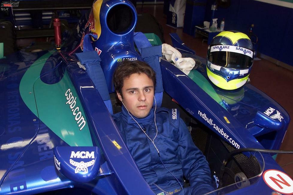 ...eine Testchance bei Sauber ein. Dort hatte man eben mit Kimi Räikkönen erfolgreich auf einen Youngster gesetzt. Massa bewährte sich und erhielt für 2002 sein erstes Formel-1-Renncockpit.