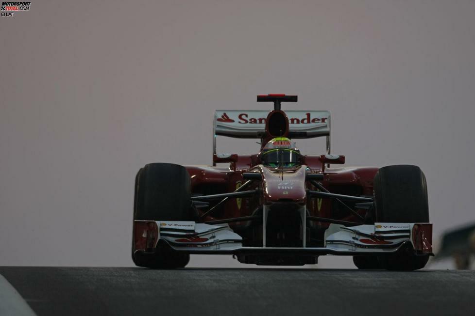 Doch Massa ließ sich nicht aus der Bahn werfen und schaffte 2010 das Comeback. Nun musste er sich mit dem Spanier Fernando Alonso als Teamkollegen herumschlagen. Schon in der ersten gemeinsamen Saison kristallisierte sich der zweifache Champion als bärenstark heraus.