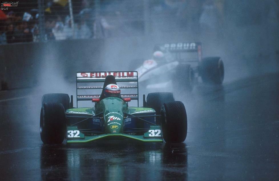 Ein Italiener in der Formel 1: 1991 schaffte Alessandro Zanardi den Sprung in die Königsklasse des Motorsports. Beim drittletzten Rennen des Jahres gab er als frischgebackener Gesamtzweiter der Formel 3000 sein Renndebüt und belegte auf Anhieb eine Top-10-Platzierung - Rang neun. Doch nach nur drei Grands Prix für Jordan-Ford war vorerst Schluss für ihn.