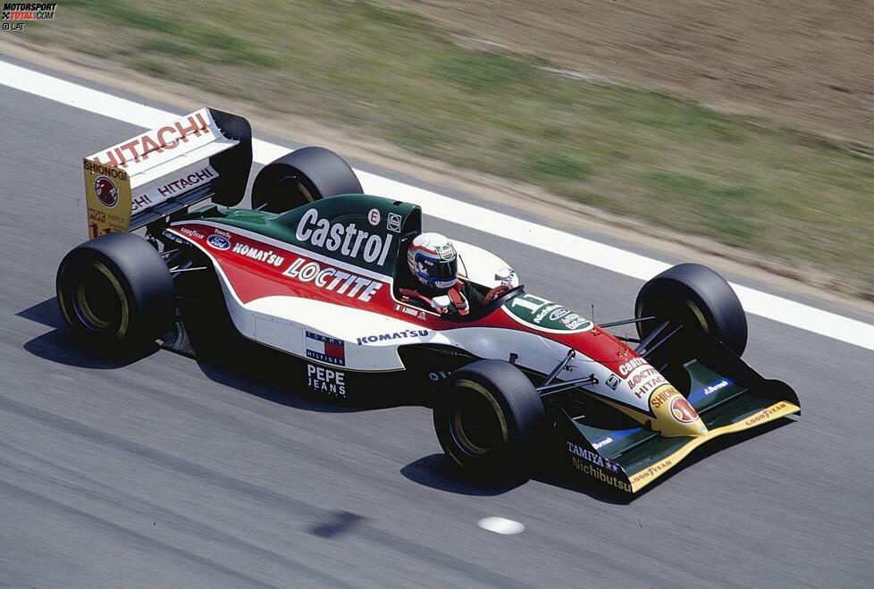 Nachdem er im Winter für Benetton-Ford getestet hatte, unterschrieb er für 1993 bei Lotus-Ford. Und die Saison begann vielversprechend für Alessandro Zanardi: Platz sechs beim Großen Preis von Brasilien. Es blieb jedoch bei diesem einen Punkt. Und ein halbes Jahr später kam es ganz anders: Zanardi verunglückte in Spa-Francorchamps und zog sich eine Gehirnerschütterung zu. Zwei Rennen zuvor, in Deutschland, war Zanardi nach einem Verkehrsunfall noch mit gebrochenem Fuß angetreten...