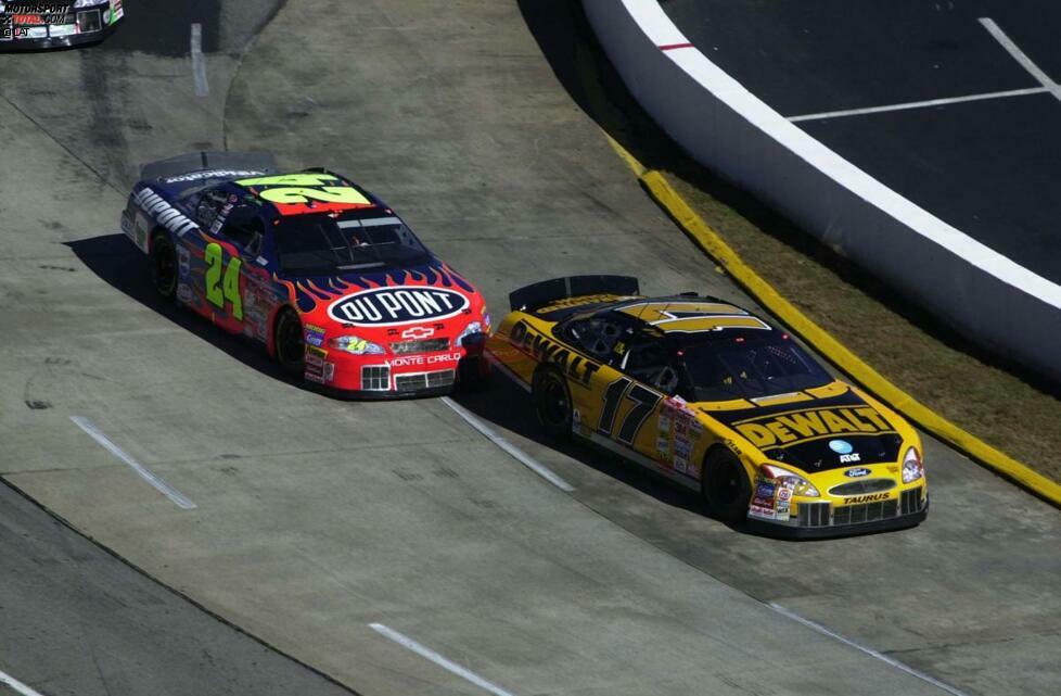 2001 führt in der NASCAR kein Weg an Jeff Gordon vorbei, auch wenn Matt Kenseth hier einmal die Nase vorne hat. Kenseth bleibt in seiner zweiten vollen Saison sieglos.