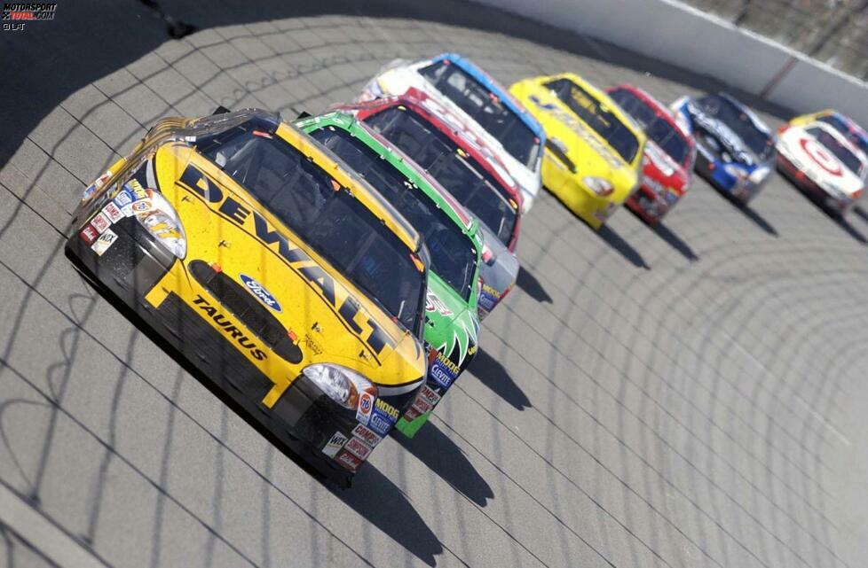Im Sommer 2003 in Michigan hat er 18 der 23 Saisonrennen in den Top 10 beendet. Die Legende vom 