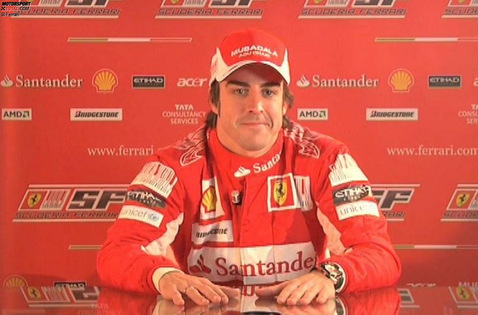 ...Fernando Alonso, der mit reichlich Geld von Sponsor Santander zu den Roten wechselt. Kimi Räikkönen wird mit einer ordentlichen Summe aus seinem laufenden Vertrag gekauft, damit der Spanier die alleinige Nummer eins sein kann. Niemand hätte zu jenem Zeitpunkt gedacht, dass der 