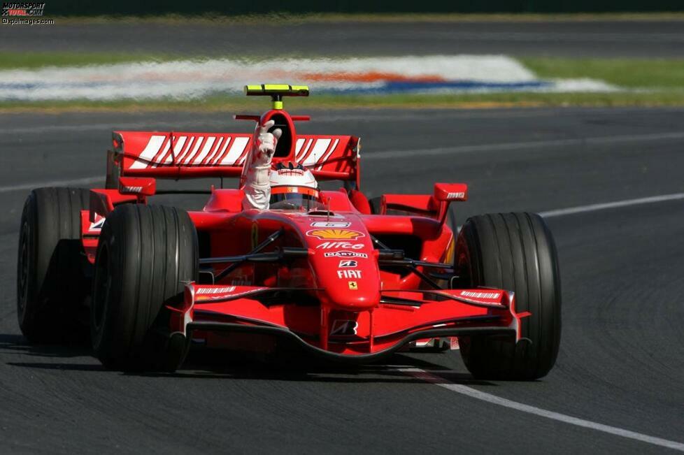 ...weil die Kombination Räikkönen/Ferrari sofort Erfolge auf der Strecke bringt. Im allerersten Rennen für die Scuderia sichert sich Kimi Räikkönen im Grand Prix von Australien 2007 sofort den ersten Sieg. Nun ist auch der letzte Italiener ein Finnland-Liebhaber.