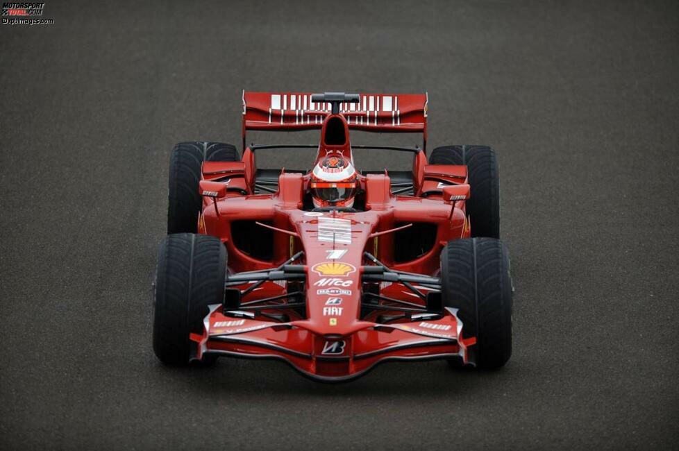 Bei den Testfahrten vor dem Saisonstart 2008 zeichnet sich ab, dass Ferrari mit dem F2008 wieder ein guter Wurf gelungen ist. Aber was passiert? Im Saisonverlauf kann davon eher Felipe Massa profitieren als der amtierende Champion.