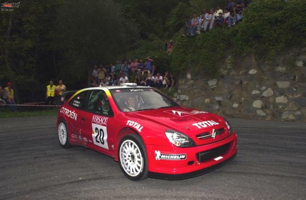 Für seine gute Leistungen in der französischen Meisterschaft belohnt Citroen Loeb 2001 mit seinem ersten Start in der Rallye-Weltmeisterschaft (WRC). Es ist die Rallye San Remo, bei der Loeb sensationell Zweiter wird. 