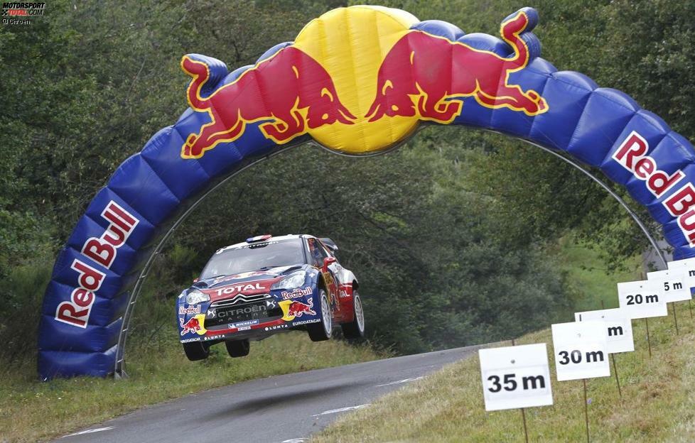 Doch statt ist der WRC-Dominator noch lange nicht. 2012 gewinnt Loeb zum neunten Mal in Folge die Rallye Deutschland - auch das ein Rekord. Den Sieg widmet er Philippe Bugalski. Der frühere Citroen-Pilot, der 2001 die Rallye Deutschland gewonnen hatte, war wenige Tage vor der Rallye gestorben. Am Ende der Saison steht Loebs neunter WM-Titel - den er wieder in Frankreich feiern kann.