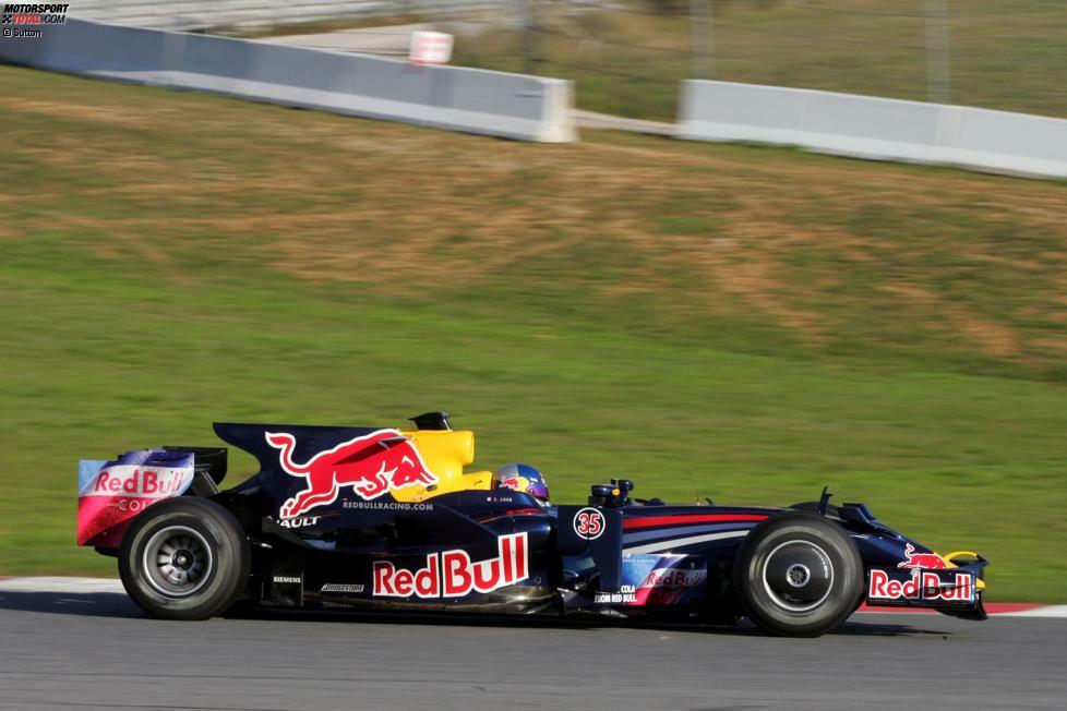 Im Jahr 2008 schnuppert Loeb dann sogar Formel-1-Luft und testet für Red Bull. Dabei stellt er sich so gut an, dass 2009 sogar ein Rennstart beim Grand Prix von Abu Dhabi zur Diskussion steht - zu dem es aber letztlich doch nicht kommt.