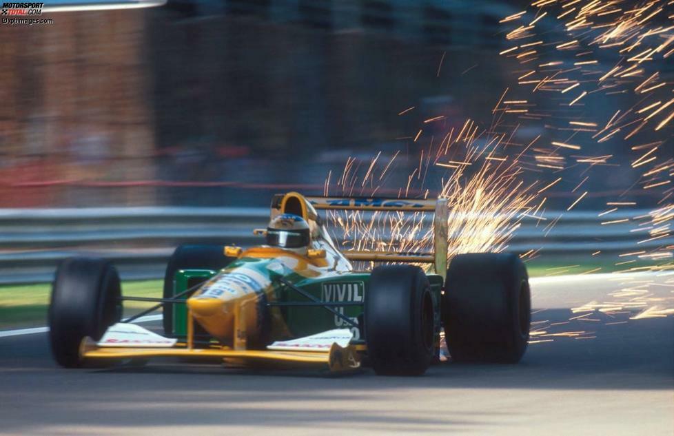 Der ganz große Durchbruch gelingt aber erst mit Shooting-Star Michael Schumacher: Der junge Deutsche debütiert 1991 auf Jordan beim Grand Prix von Belgien, fährt aber schon im nächsten Rennen einen Benetton-Ford. Bis 1994 gelten er und das Benetton-Team als die heißesten Zukunftsaktien in der Königsklasse des Motorsports.