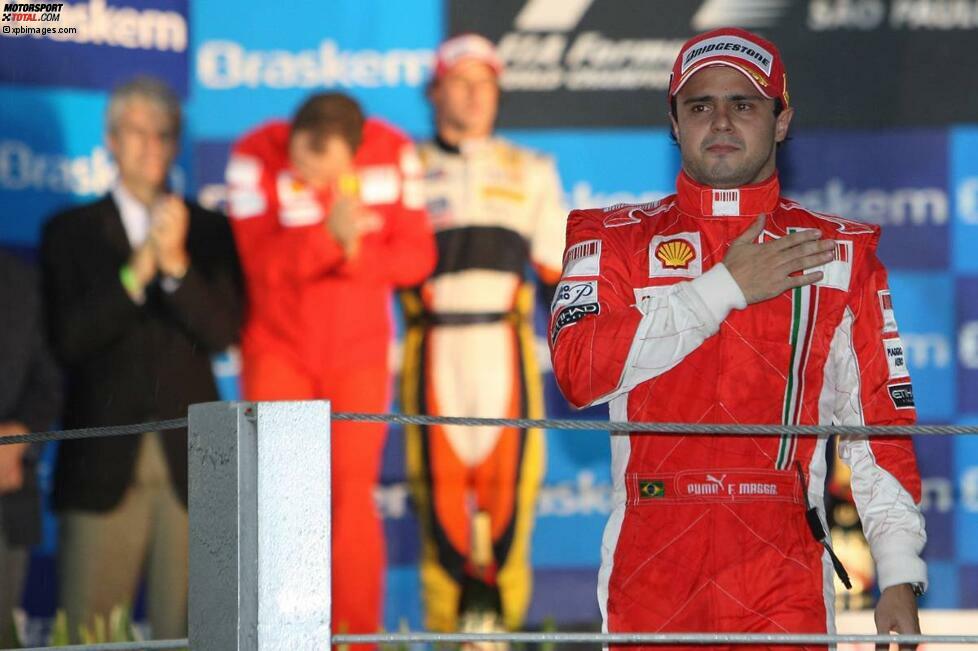In einem der denkwürdigsten Finale der Formel-1-Geschichte wähnte sich Massa für einige Sekunden schon als Weltmeister, doch dann schnappte ihm Lewis Hamilton auf den letzten Metern den Titel weg