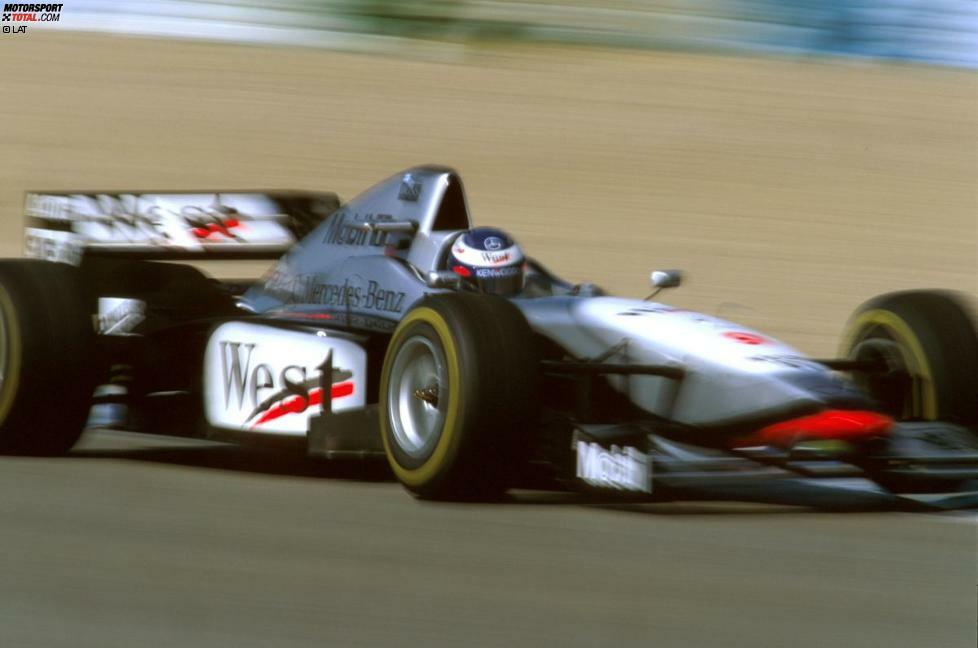 Schluss war erst, als Mercedes kam und Marlboro ging: McLaren erfand sich 1997 mit dem Silberpfeil einmal mehr neu und schaffte es wieder, ein unvergessliches Design zu kreieren. Zuvor hatte man allerdings in Orange getestet.