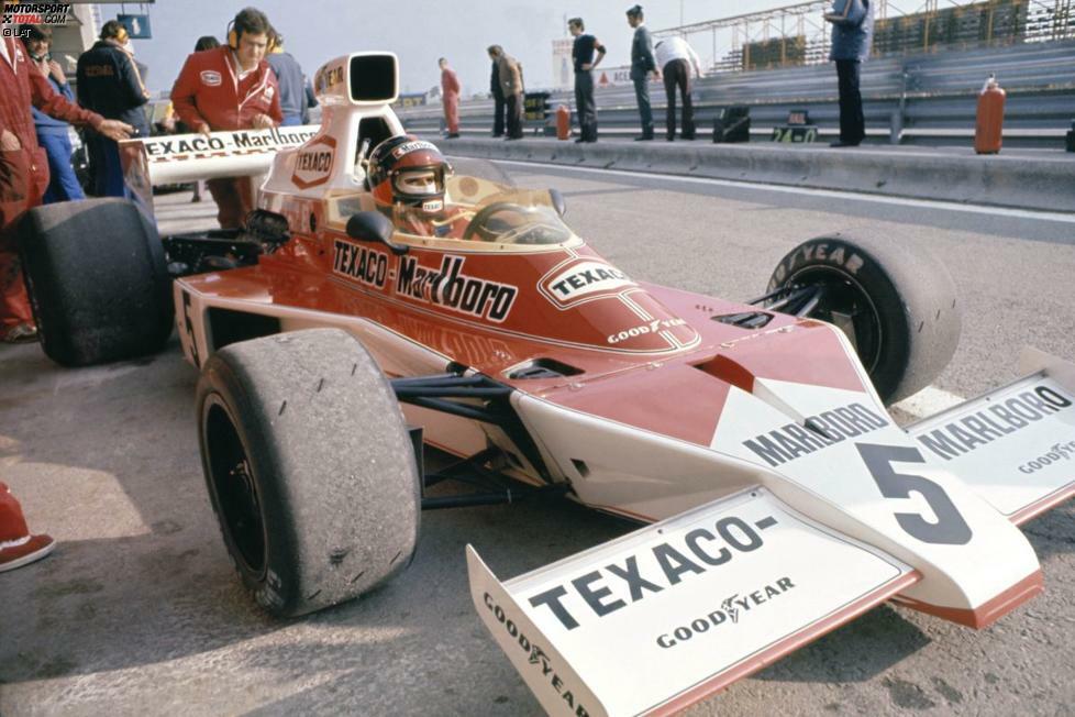 Ab 1974 kam Rot ins Spiel: Marlboro und Texaco waren fortan die Brötchengeber, an Orange war nicht mehr zu denken. Untrennbar verknüpft mit dieser Ära: der Name James Hunt.