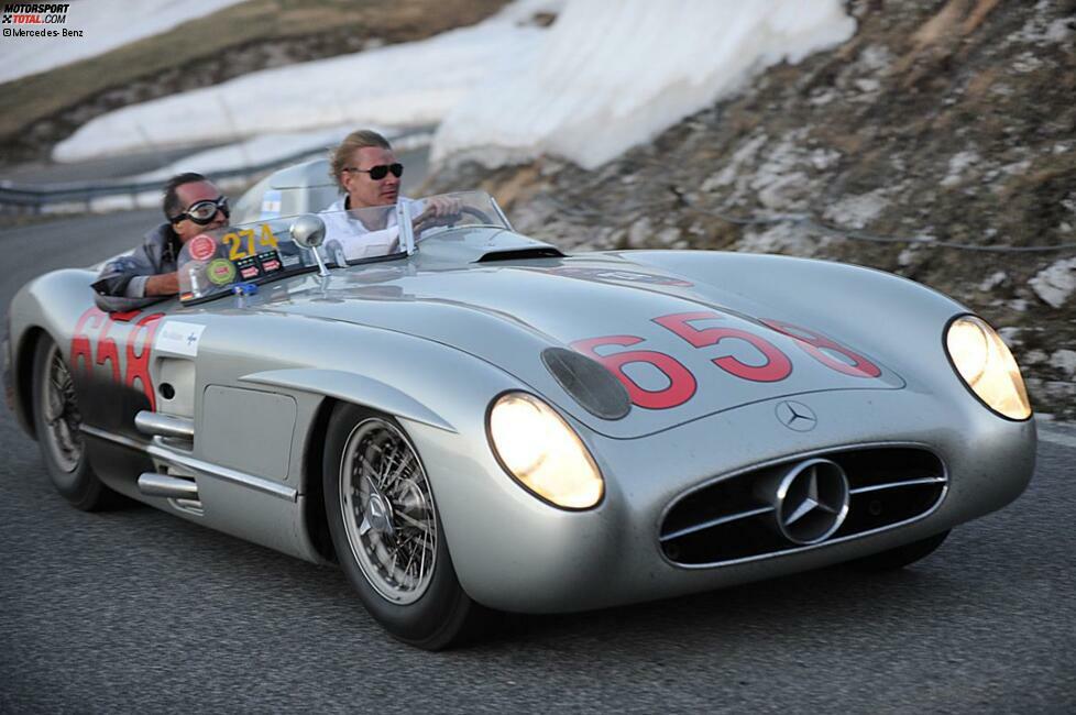 Auf den Spuren eines fünfmaligen Weltmeisters: Juan Manuel Fangio hatte mit dem baugleichen Fahrzeug 1955 den zweiten Platz bei der Mille Miglia erreicht.