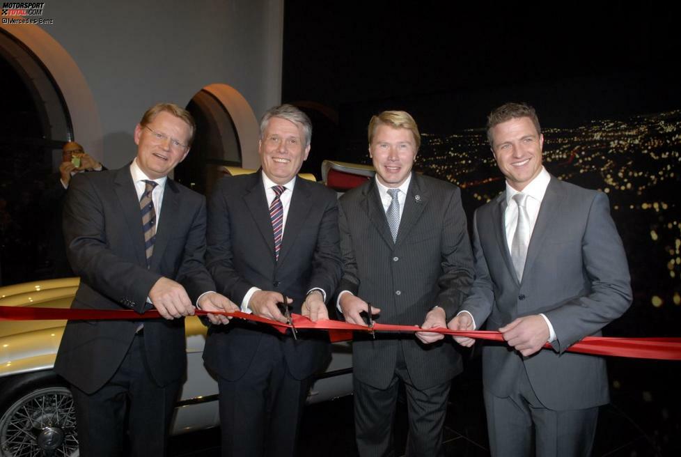 Eröffnung der Mercedes-Gallery München im Jahr 2009 mit Anders Sundt Jensen, Ulrich Kowalewski und Ralf Schumacher.