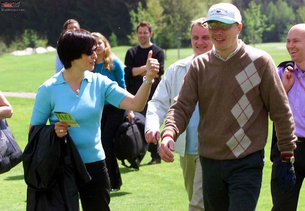 Auf dem Golfplatz: Die Häkkinens wirken stets glücklich und gelten als Vorzeige-Ehepaar der High Society.
