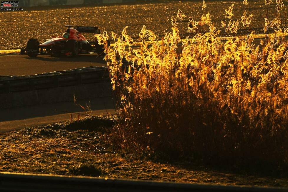 Mutig ist, Marussia-Teamchef John Booth um eine Gehaltserhöhung zu bitten - oder auch nur die Sponsorenmillionen, die man dem Team versprochen hat, nicht rechtzeitig zu überweisen. Davon kann Luiz Razia, der nur ein paar Tage lang Marussia-Stammfahrer war, ein Liedchen singen.