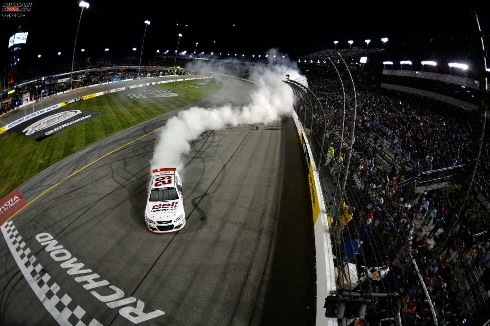 Und dann ist da ja noch Kevin Harvick. Der Childress-Pilot wird 2014 ins Team von Tony Stewart wechseln, hält die Childress-Fahne aber erneut hoch. Sieg in Richmond und später ein sicherer Einzug in den Chase.