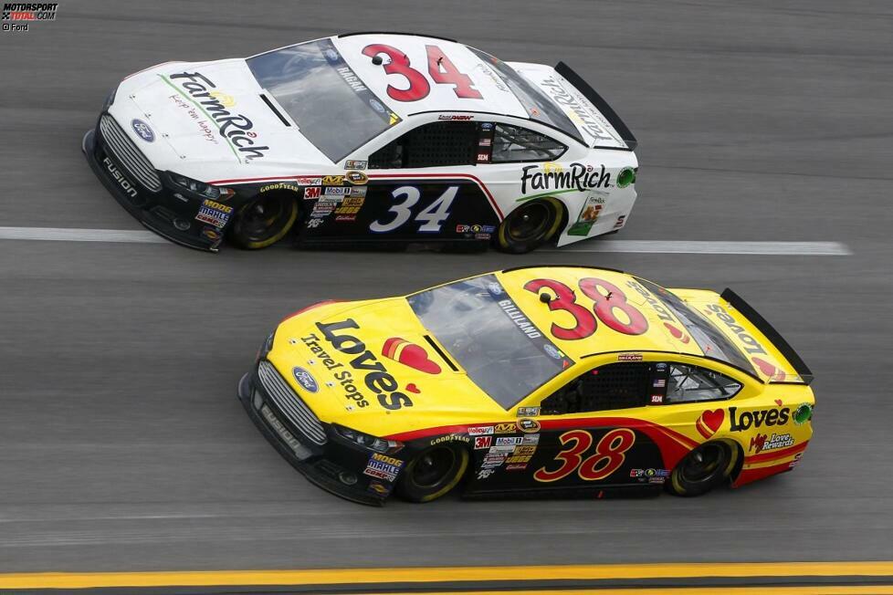 Im unberechenbaren Talladega gibt es wieder einmal eine faustdicke Überraschung: Das Front-Row-Duo David Ragan (34) und David Gilliland (38) sorgt im regnerischen Alabama für einen Doppelsieg. Feiertag bei den Hinterbänklern. 