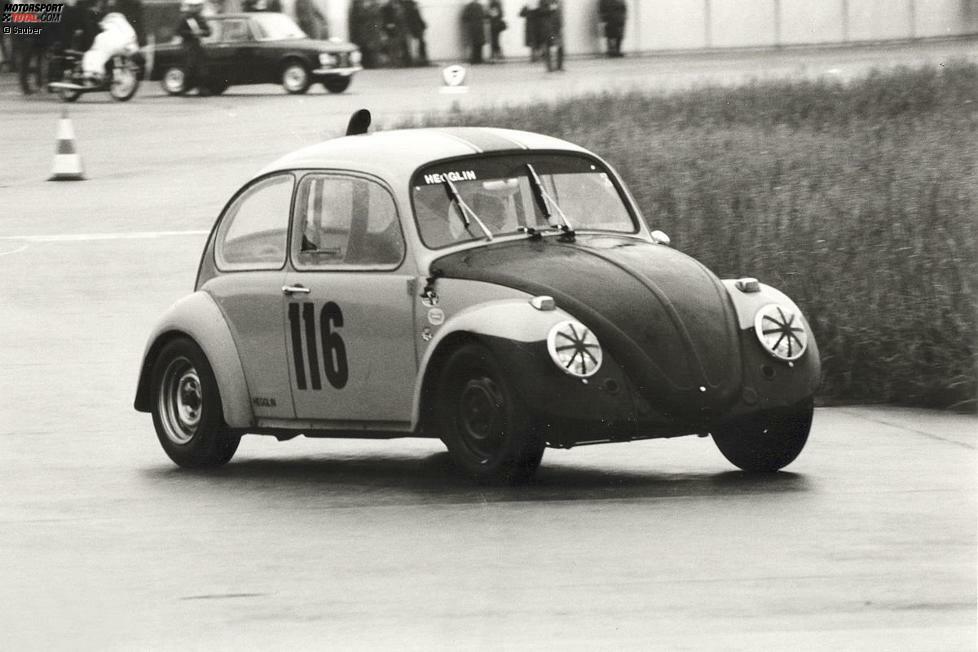 Peter Sauber hat anfangs übrigens selbst ins Lenkrad gegriffen. Im Alter von 23 Jahren fährt er sein erstes Rennen. Als fahrbarer Untersatz dient ihm ein getunter Volkswagen Käfer.