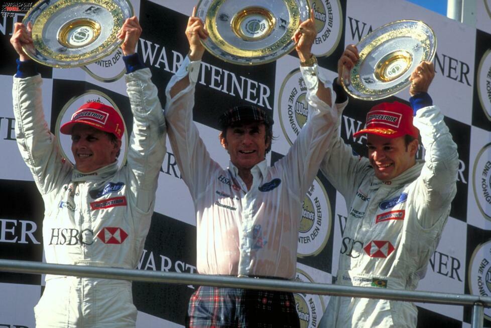 Der absolute Höhepunkt der Saison ist das chaotische Regenrennen auf dem Nürburgring, das viele Fahrer gewinnen könnten. Aber Johnny Herbert und Rubens Barrichello machen alles richtig und sichern dem Team den ersten Sieg und Platz drei obendrauf. Ein schöner Abschied für Jackie Stewart, der wegen der Krebserkrankung seines Sohnes immer mehr Verantwortung übernimmt - und bereits im Juni 1999 mit dem Verkauf des Teams an Ford den Millionendeal seines Lebens macht.