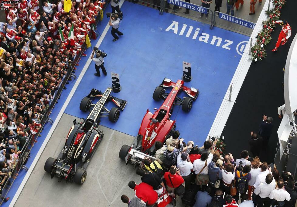 Beim Grand Prix von China fährt Räikkönen zum einzigen Mal 2013 in die erste Startreihe - und beendet auch das Rennen als Zweiter hinter Fernando Alonso, trotz eines beschädigten Frontflügels. Teamintern steht es nach drei Rennen nach Punkten 49:11 für den 
