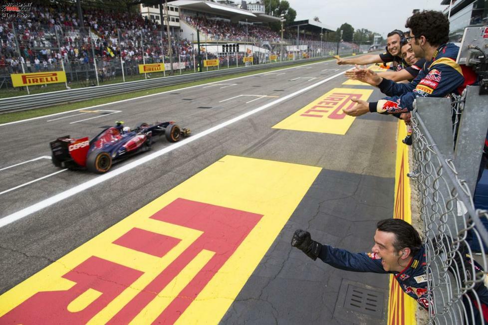 In Monza steht dann schon fest, dass Ricciardo den Zuschlag erhält - und fast so, als müsste er sein Können gerade deswegen erneut beweisen, holt er im Qualifying und im Rennen beim Europa-Abschluss jeweils den siebten Platz.