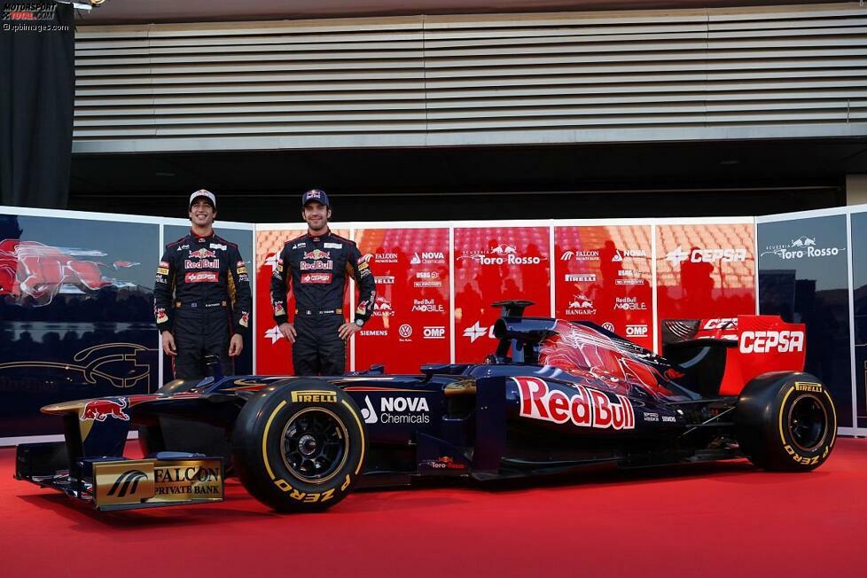 Zur Saison 2012 wird Daniel Ricciardo zum Stammpilot bei Toro Rosso bestellt. Er fährt an der Seite von Jean-Eric Vergne, einem weiteren Red-Bull-Junior.