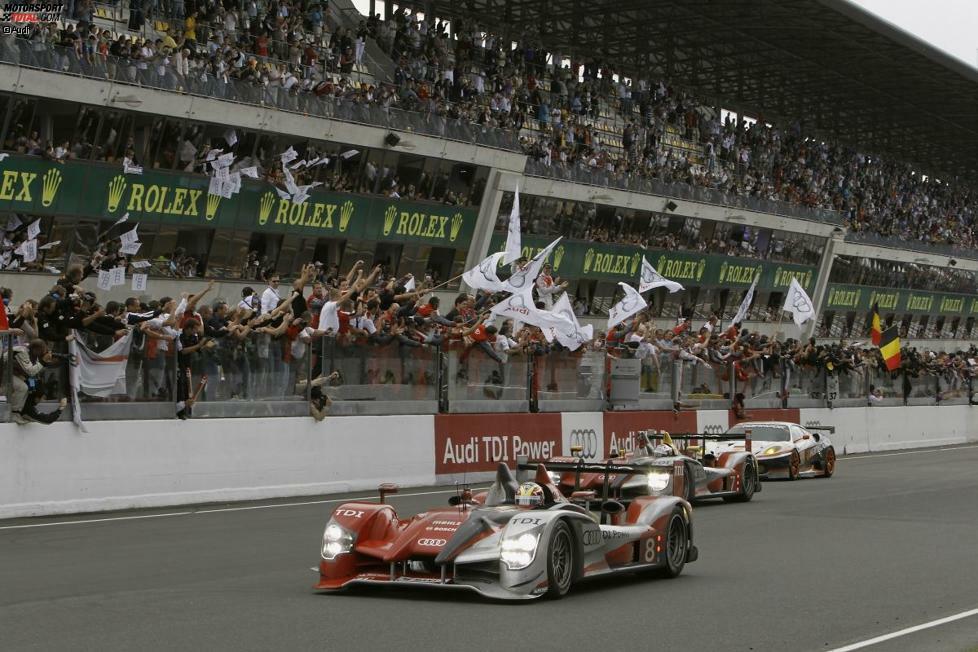 Die Leidenschaft Sportwagen-Szene ließ und lässt Rockenfeller nicht los. Einen Traum erfüllte sich der heute 29-Jährige 2010, als er mit Audi beim 24-Stunden-Klassiker an der Sarthe siegte.