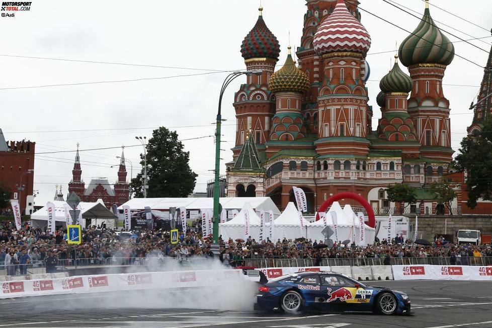 Mit viel Selbstvertrauen ging es auf zu neuen Ufern. Russischen Ufern, um genau zu sein. Beim Showrun durch Moskaus Innenstadt störte Rockenfeller den Mittagsschlaf von Wladimir Putin.