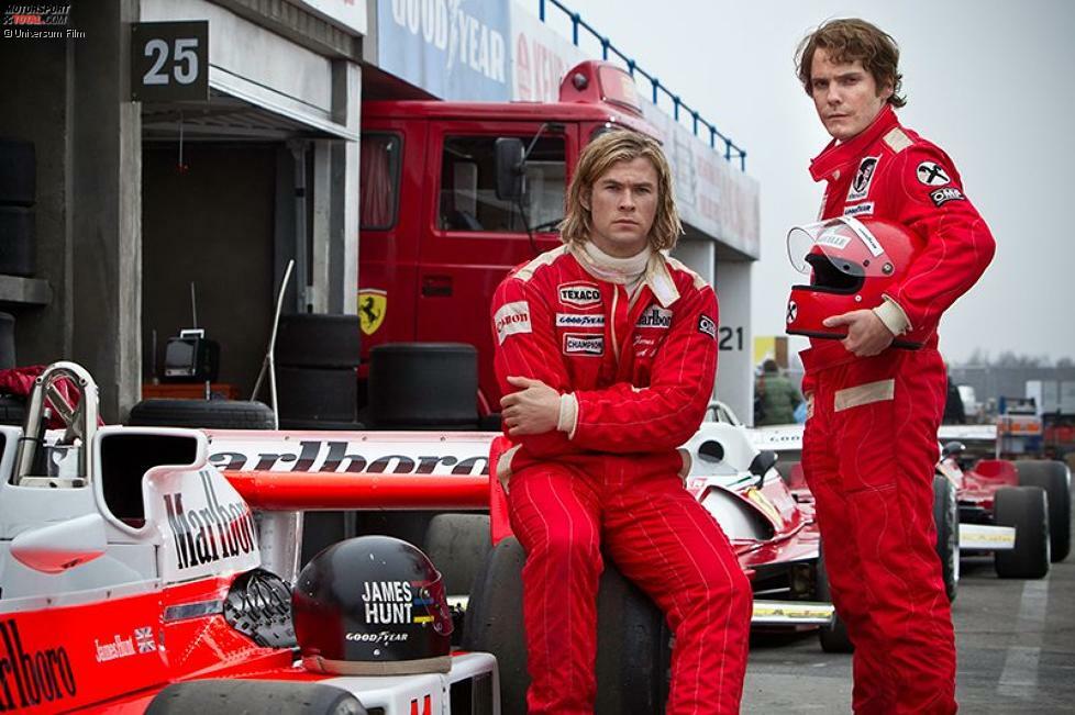 James Hunt und Niki Lauda, verkörpert von Chris Hemsworth und Daniel Brühl, sind die zentralen Figuren im dramatischen Formel-1-Film. Schon in der Formel 3 waren sie aneinander geraten, schon früh entstand eine beinharte Rivalität zwischen dem Engländer und dem