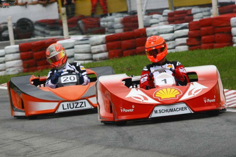 Auch beim Kartrennen seines Kollegen Felipe Massa in Florianapolis war Michael Schumacher Stammgast.