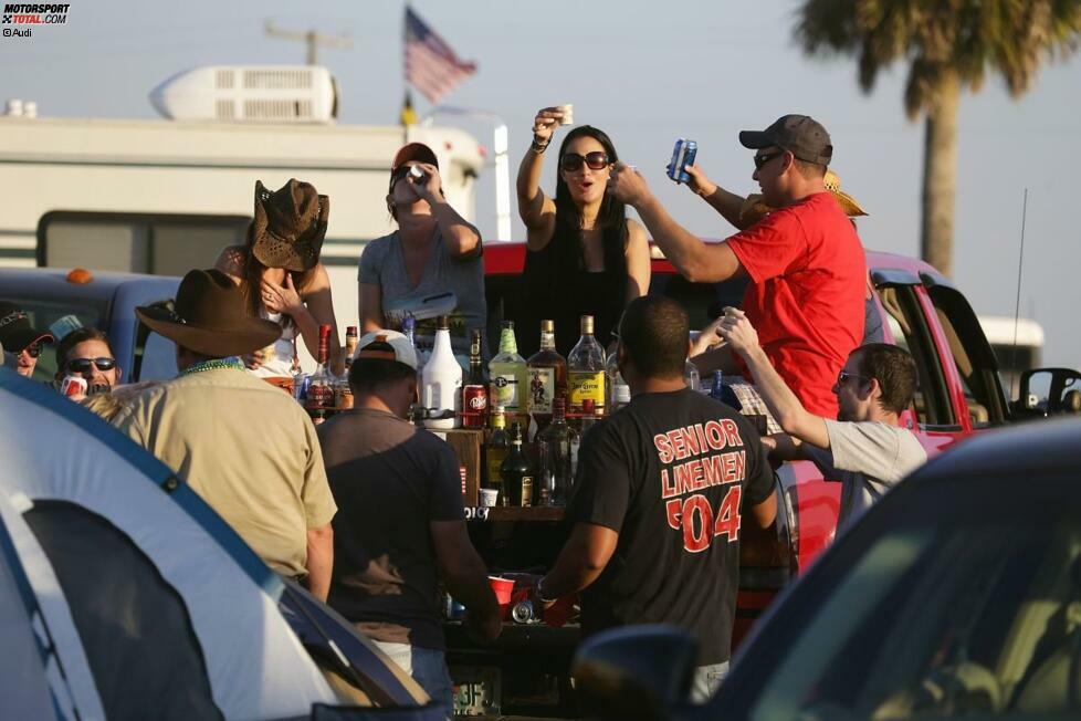 Spring Break auch in Sebring: Die Getränkeauswahl bei einigen Fans ist größer als in manch einer Eckkneipe.